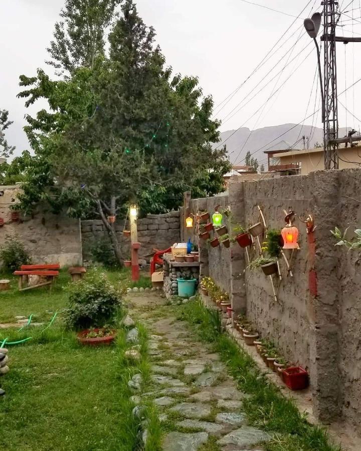 Sehrish Guest House Скарду Экстерьер фото