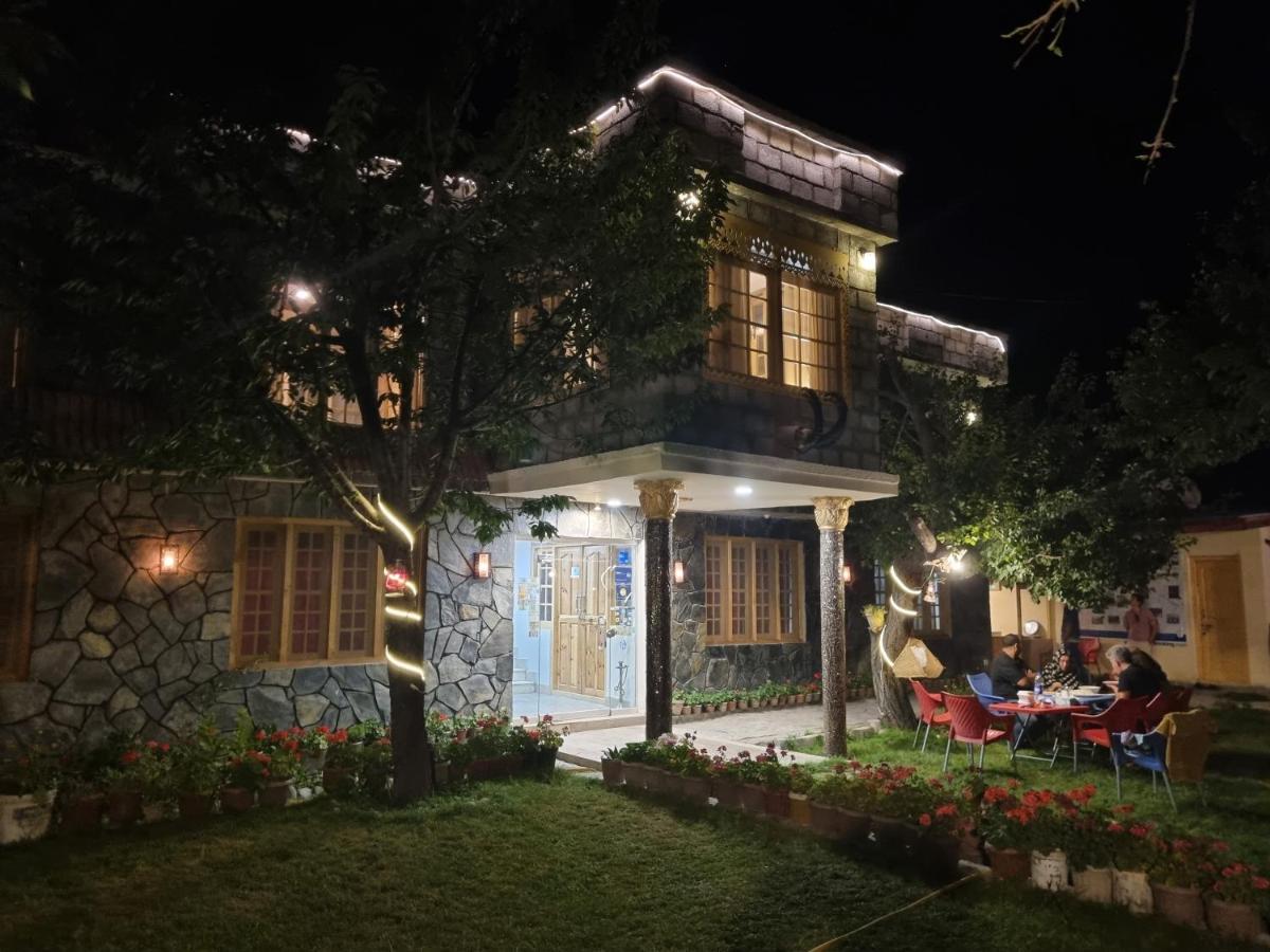 Sehrish Guest House Скарду Экстерьер фото
